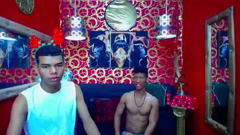 duohot23 online show from December 2024 07:11:01 PM