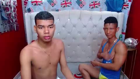 duohot23 online show from February 2025 07:13:01 PM