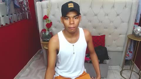 duohot23 online show from February 2025 07:05:02 PM