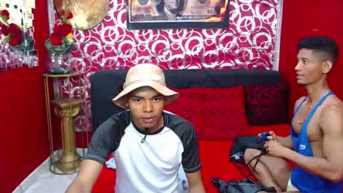 duohot23 online show from October 2025 07:22:02 PM