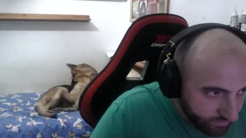 Snapshot of morenoch19 chatting on December 2024 02:19:02 PM alejo online show from December 2024 02:19:02 PM