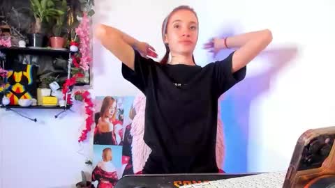 Megaan Castillo online show from September 2025 05:46:02 PM
