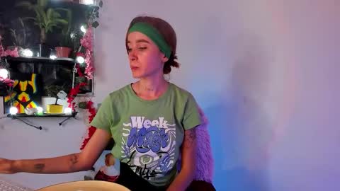 Megaan Castillo online show from September 2025 05:24:01 PM