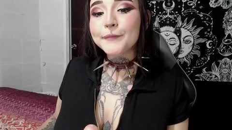 Snapshot of morganmoon1 chatting on October 2025 11:46:02 PM Morgan Moon online show from October 2025 11:46:02 PM