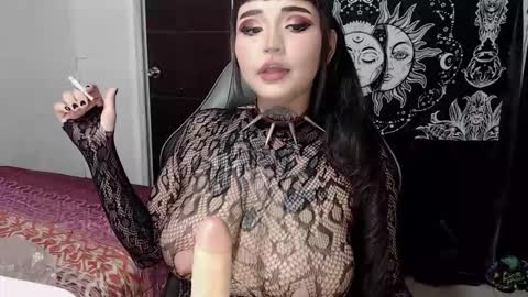 Snapshot of morganmoon1 chatting on October 2025 09:13:01 PM Morgan Moon online show from October 2025 09:13:01 PM