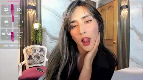 Snapshot of moriahhoe chatting on November 2025 07:25:02 PM Moriah online show from November 2025 07:25:02 PM