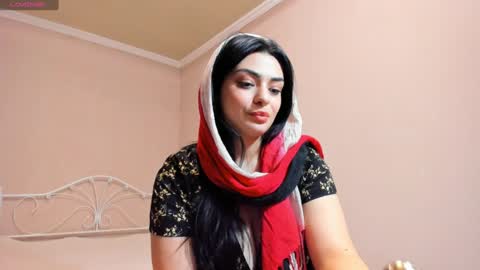 Medina online show from December 2024 07:01:01 PM