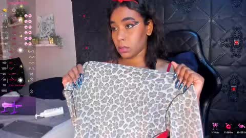 Snapshot of morochaa_fire chatting on December 2024 02:49:02 PM Morocha online show from December 2024 02:49:02 PM