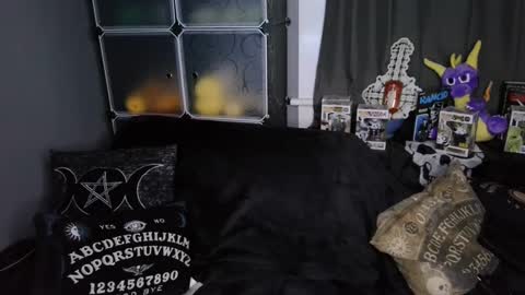 Moxxxie Morbid online show from January 2025 02:04:01 AM