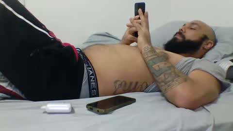 Snapshot of mr8plus chatting on January 2025 04:01:02 AM Mr8 online show from January 2025 04:01:02 AM