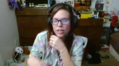 Snapshot of mr_and_mrs_dragon chatting on January 2025 05:45:02 PM Mr and Mrs Dragon online show from January 2025 05:45:02 PM