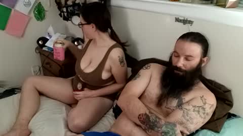 Snapshot of mr_and_mrs_dragon chatting on February 2025 05:18:02 AM Mr and Mrs Dragon online show from February 2025 05:18:02 AM