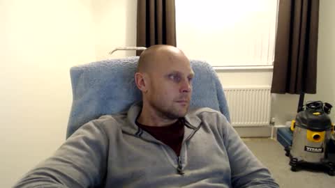 Mr Baldy Likes to Chat online show from October 2025 11:18:01 PM