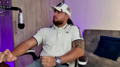 Snapshot of mr_david_cox chatting on February 2025 10:59:01 AM David online show from February 2025 10:59:01 AM