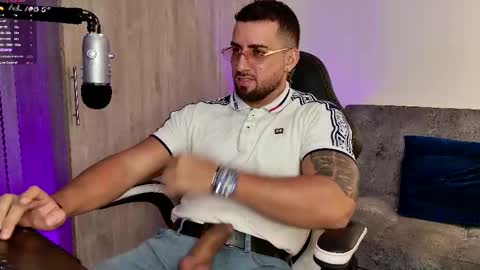 Snapshot of mr_david_cox chatting on February 2025 12:32:01 AM David online show from February 2025 12:32:01 AM