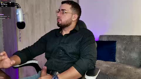 Snapshot of mr_david_cox chatting on March 2025 12:43:01 AM David online show from March 2025 12:43:01 AM