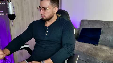 Snapshot of mr_david_cox chatting on March 2025 01:03:02 PM David online show from March 2025 01:03:02 PM