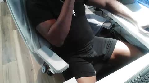 Snapshot of mr_facial_101 chatting on December 2024 01:53:01 AM mr_facial_101 online show from December 2024 01:53:01 AM