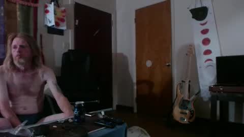 Snapshot of mr_happy12 chatting on November 2025 10:39:02 AM mr_happy12 online show from November 2025 10:39:02 AM