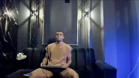 Snapshot of mr_maximo chatting on September 2025 04:57:02 AM mr_maximo online show from September 2025 04:57:02 AM