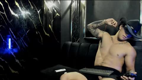 Snapshot of mr_maximo chatting on October 2025 02:09:01 AM mr_maximo online show from October 2025 02:09:01 AM