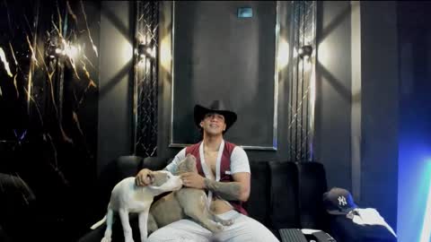 Snapshot of mr_maximo chatting on October 2025 02:00:01 AM mr_maximo online show from October 2025 02:00:01 AM