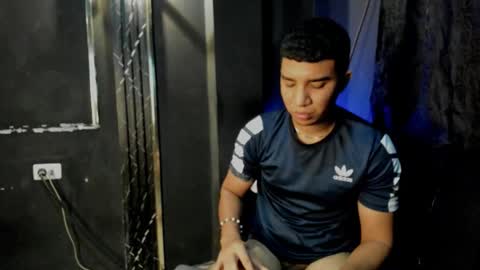 Snapshot of mr_maximo chatting on November 2025 10:05:01 AM mr_maximo online show from November 2025 10:05:01 AM