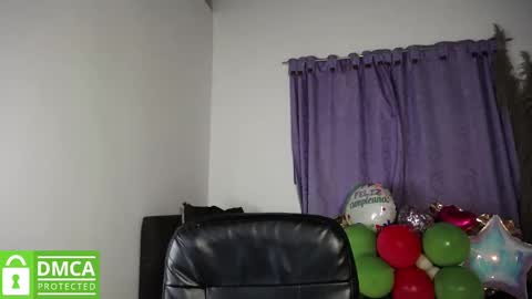 Snapshot of mr_mrscurie chatting on October 2025 02:58:02 AM Mr Mrs Curie online show from October 2025 02:58:02 AM