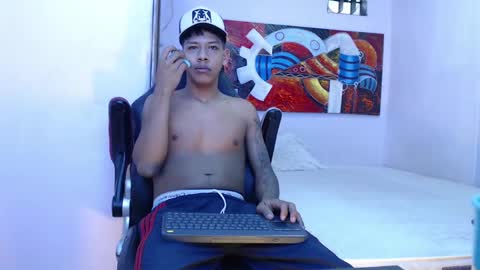 mr_stiven_ online show from February 2025 08:54:02 AM