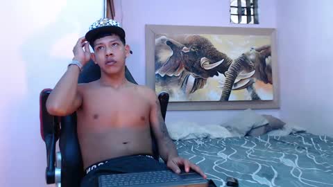 mr_stiven_ online show from March 2025 03:35:02 AM