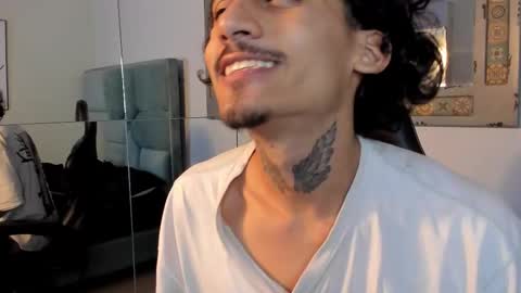 Snapshot of mr_strike chatting on November 2025 02:44:01 AM MR online show from November 2025 02:44:01 AM