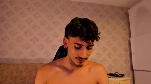 Snapshot of mr_strike chatting on November 2025 02:50:01 AM MR online show from November 2025 02:50:01 AM