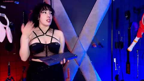 Snapshot of mranii_queen_bdsm_ chatting on December 2025 03:49:02 AM mranii_queen_bdsm_ online show from December 2025 03:49:02 AM