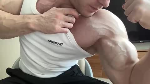 Mrbiceps23 online show from January 2025 06:38:01 AM