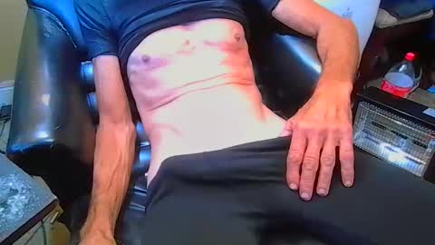 Snapshot of mrbiggirth69 chatting on November 2025 09:24:02 PM mrbiggirth69 online show from November 2025 09:24:02 PM