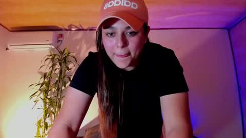 Laura online show from December 2024 06:21:02 AM