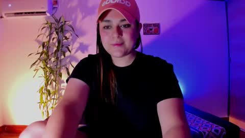 Laura online show from December 2024 12:13:01 AM
