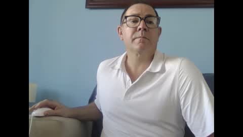 Mrcaruso online show from October 2025 12:45:02 PM