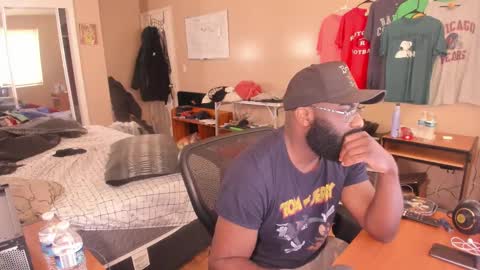 Chuck Daily online show from October 2025 02:38:01 PM