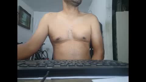Snapshot of mrdongato01 chatting on September 2025 02:38:01 AM Gato online show from September 2025 02:38:01 AM