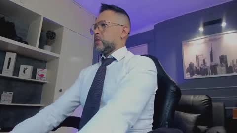 Snapshot of mrfrank_tattoo chatting on October 2025 01:52:01 PM MrFrank. online show from October 2025 01:52:01 PM