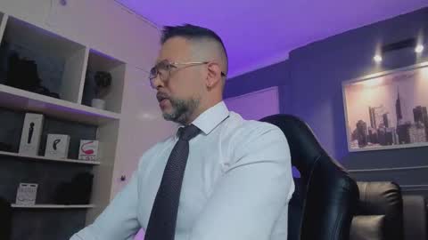 Snapshot of mrfrank_tattoo chatting on October 2025 12:17:02 PM MrFrank. online show from October 2025 12:17:02 PM