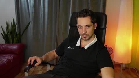 juan luis online show from December 2024 06:09:01 PM