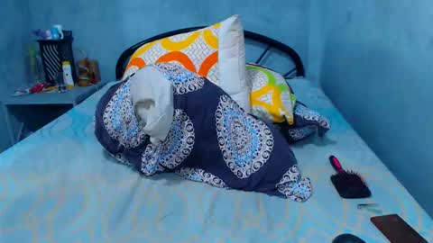 Snapshot of mrladybunnycock chatting on October 2025 03:07:01 AM mrladybunnycock online show from October 2025 03:07:01 AM