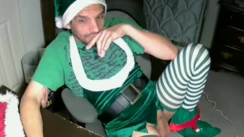 Snapshot of mrmarcxxcam chatting on November 2025 03:23:01 AM MrMarc online show from November 2025 03:23:01 AM