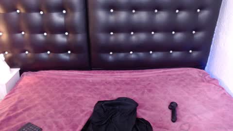 mrs_buttocks online show from February 2025 07:23:02 PM
