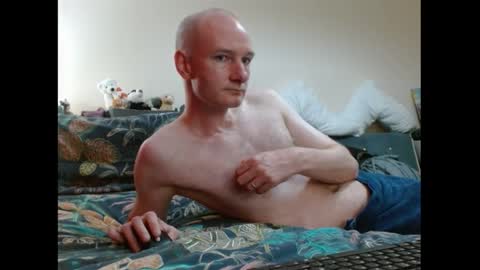 Snapshot of mrs_velvet_vixen_and_mr_stud chatting on October 2025 07:29:01 AM Mrs Velvet Vixen online show from October 2025 07:29:01 AM