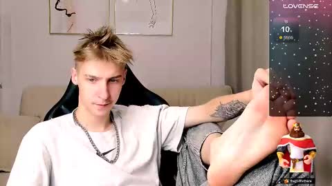 Adam online show from October 2025 06:29:02 PM