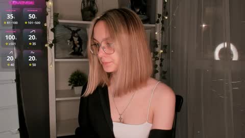 Elizabeth online show from January 2025 03:49:01 PM