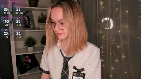 Elizabeth online show from February 2025 03:00:01 PM